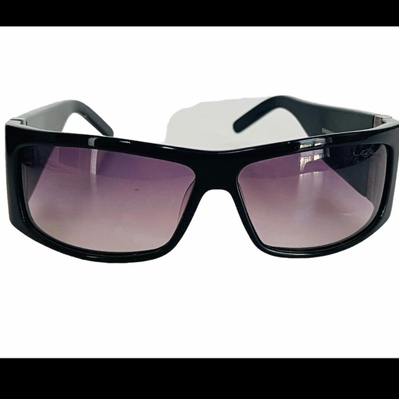 Ed Hardy Black and Red Sunglasses with Floral Case - Picture 4 of 16